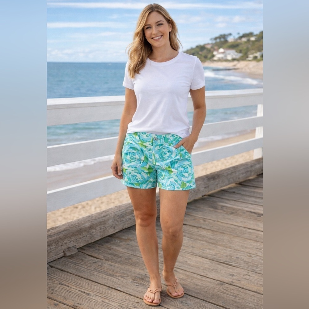 Lilly Pulitzer Blue Green White Floral Callahan Shorts classic Pockets Size 2